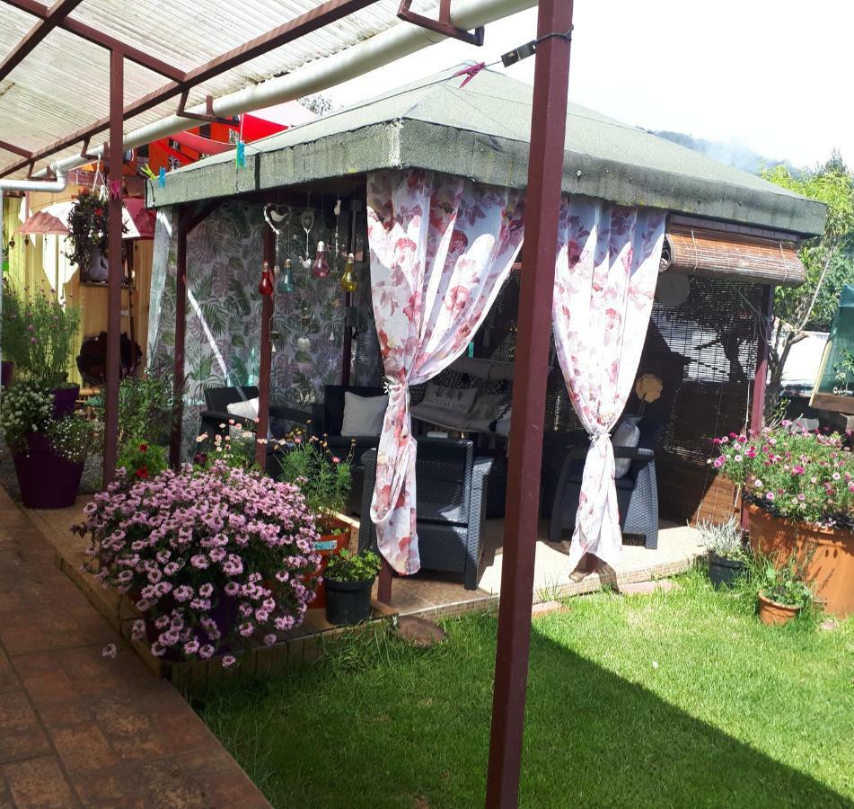 Chambres Et Table D'Hote Les Hortensias La Plaine des Cafres Exterior photo